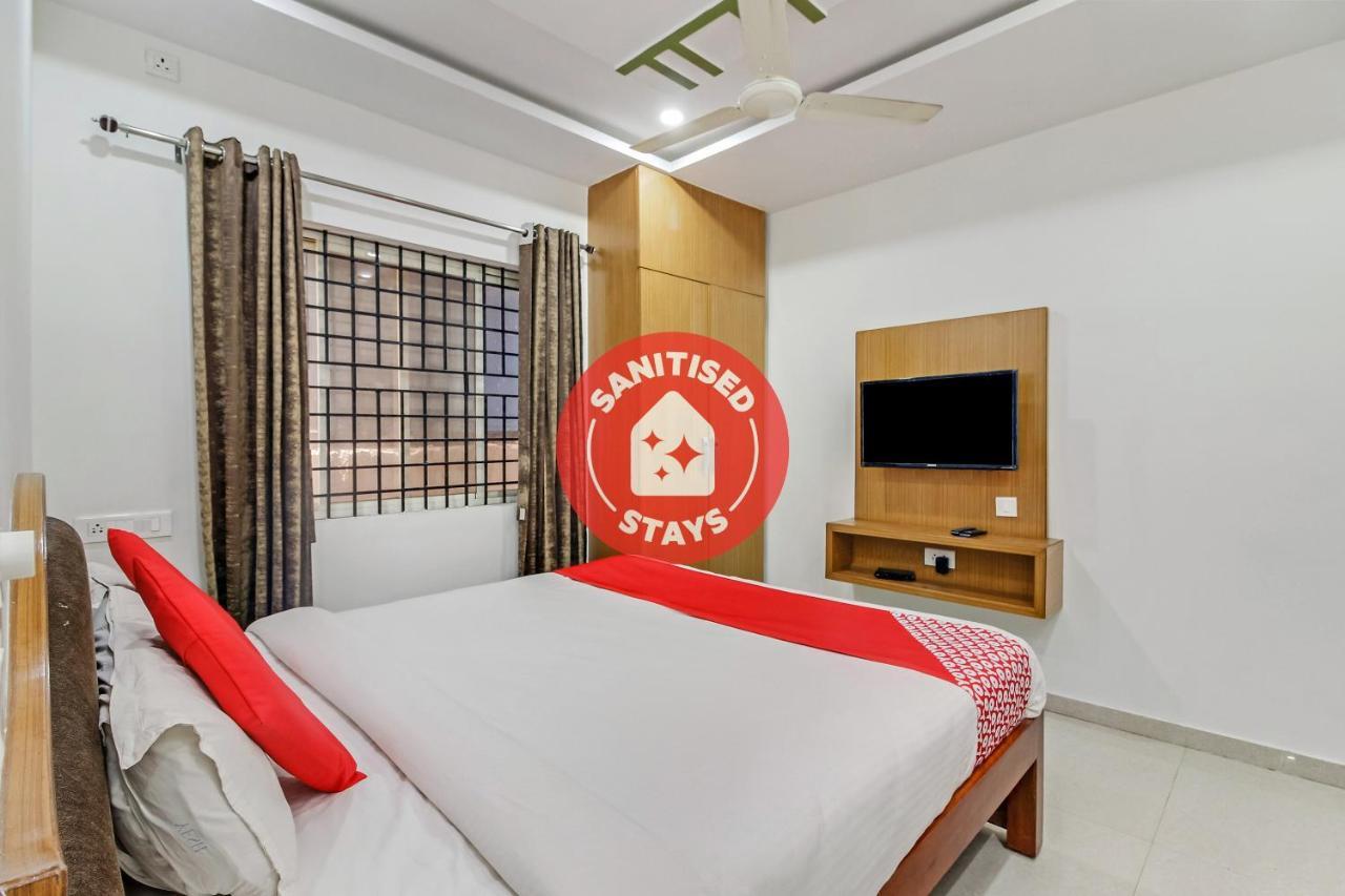 Oyo 28303 Yesh Comforts Hotel Madikeri Exterior photo